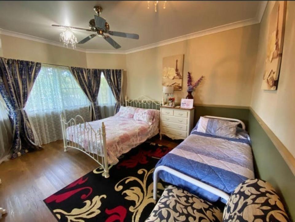 Golden Lace B&B Sarina Екстер'єр фото