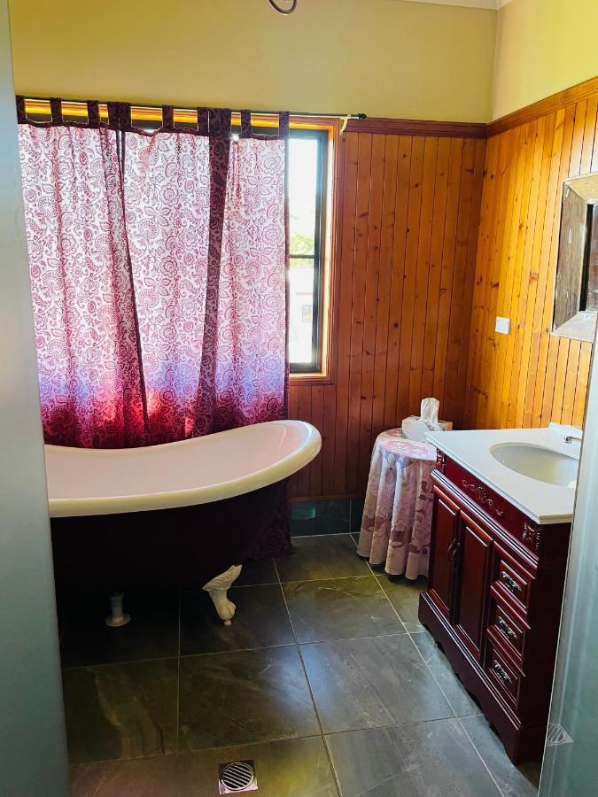 Golden Lace B&B Sarina Екстер'єр фото