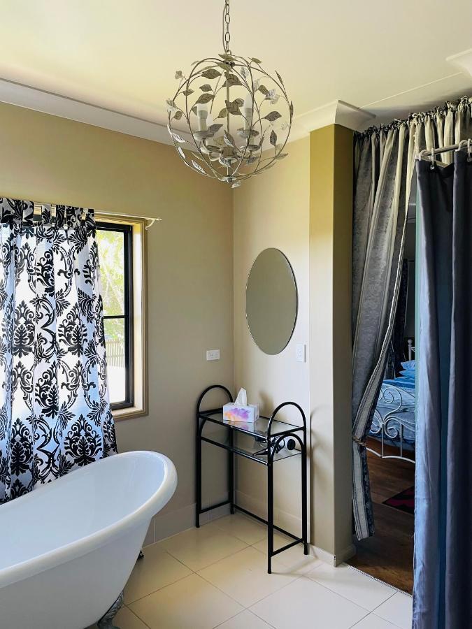 Golden Lace B&B Sarina Екстер'єр фото